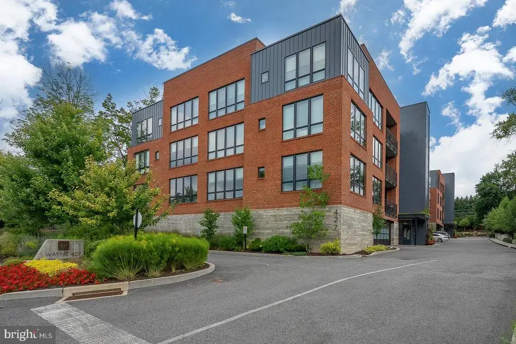 427 E Lancaster Ave #1301, WAYNE