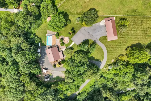 83 S Mountain Rd, Robesonia