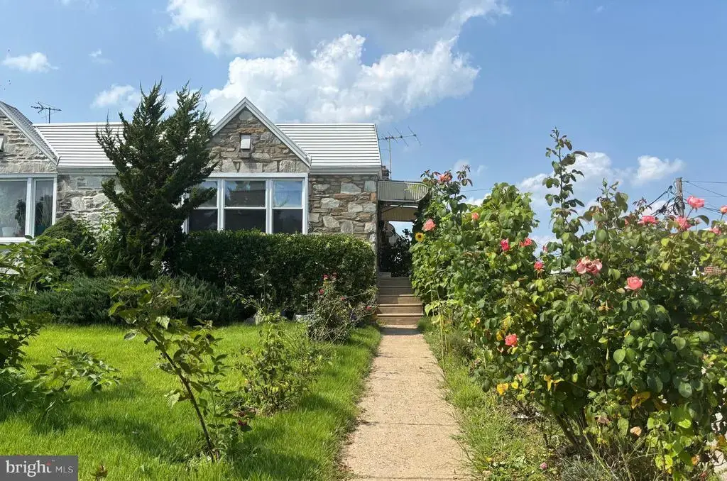 8942 Blue Grass Rd, PHILADELPHIA