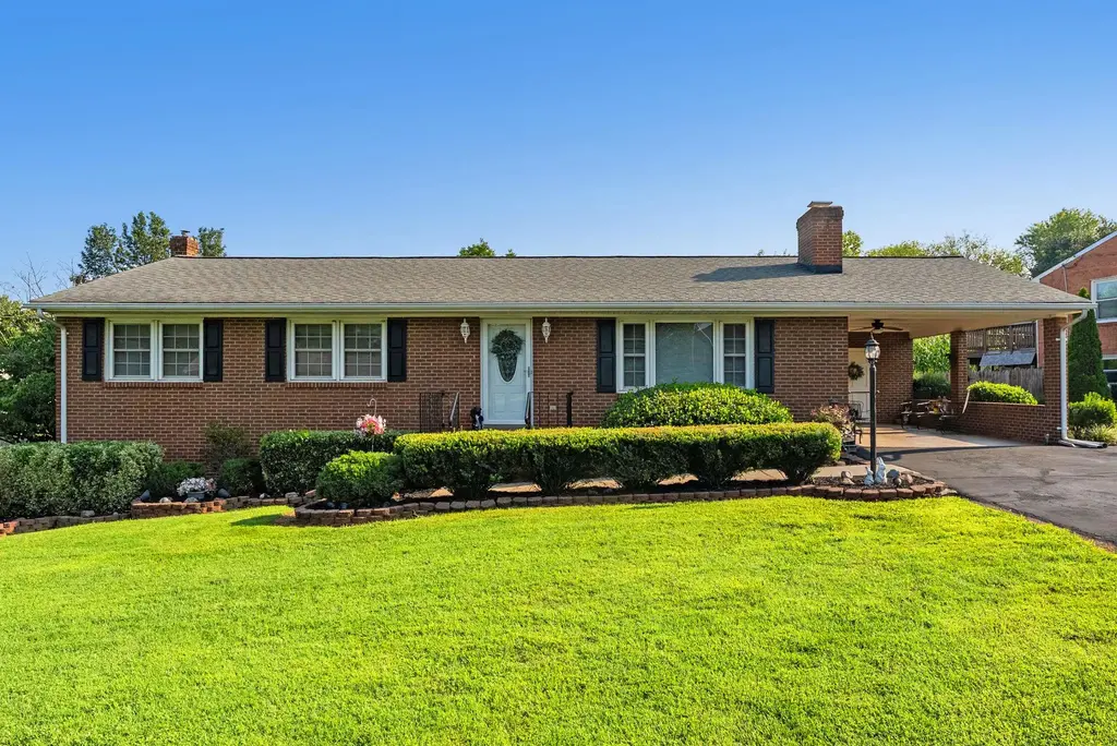 406 Barberry St, CULPEPER