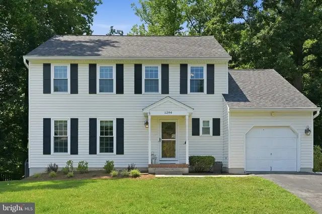 1294 Doubleday Dr, Arnold