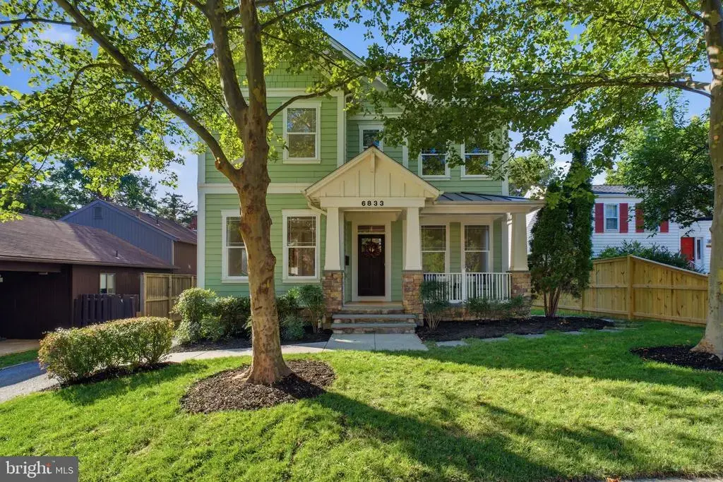 6833 19th Rd N, ARLINGTON