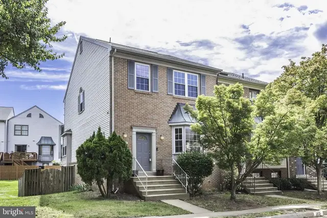 3931 Tallow Tree Pl, Fairfax