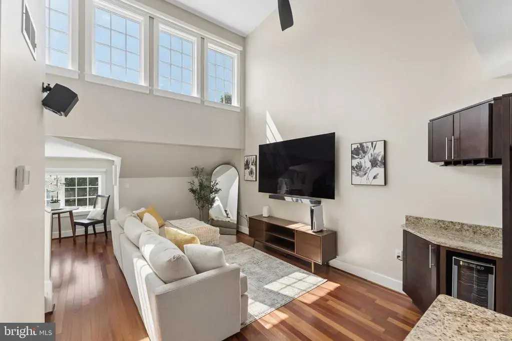 5233 Connecticut Ave Nw #301, WASHINGTON