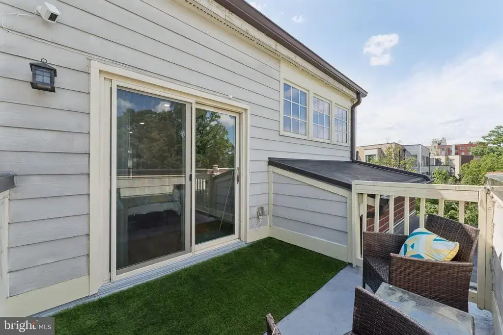 5233 Connecticut Ave Nw #301, WASHINGTON