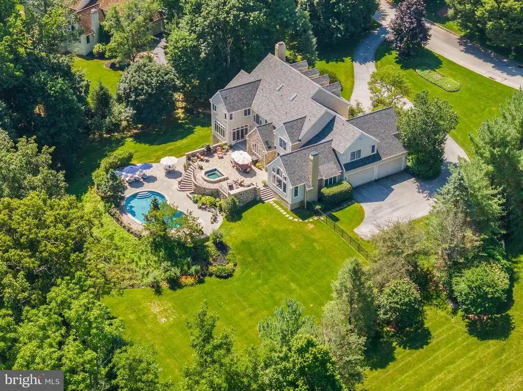 4 Harrison Dr, NEWTOWN SQUARE