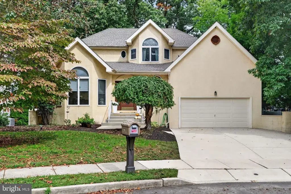 29 Lexington Ct, MOUNT LAUREL
