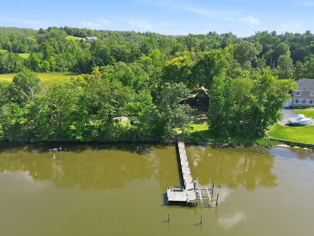 454 Wood Landing Rd, FREDERICKSBURG