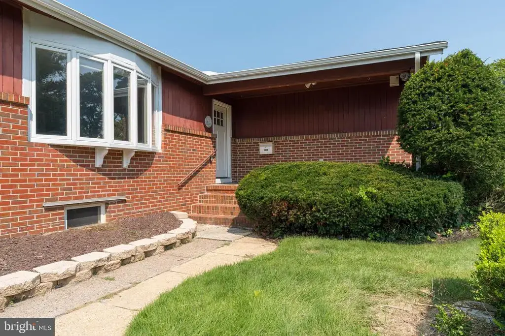 331 Hamilton Blvd, MORRISVILLE