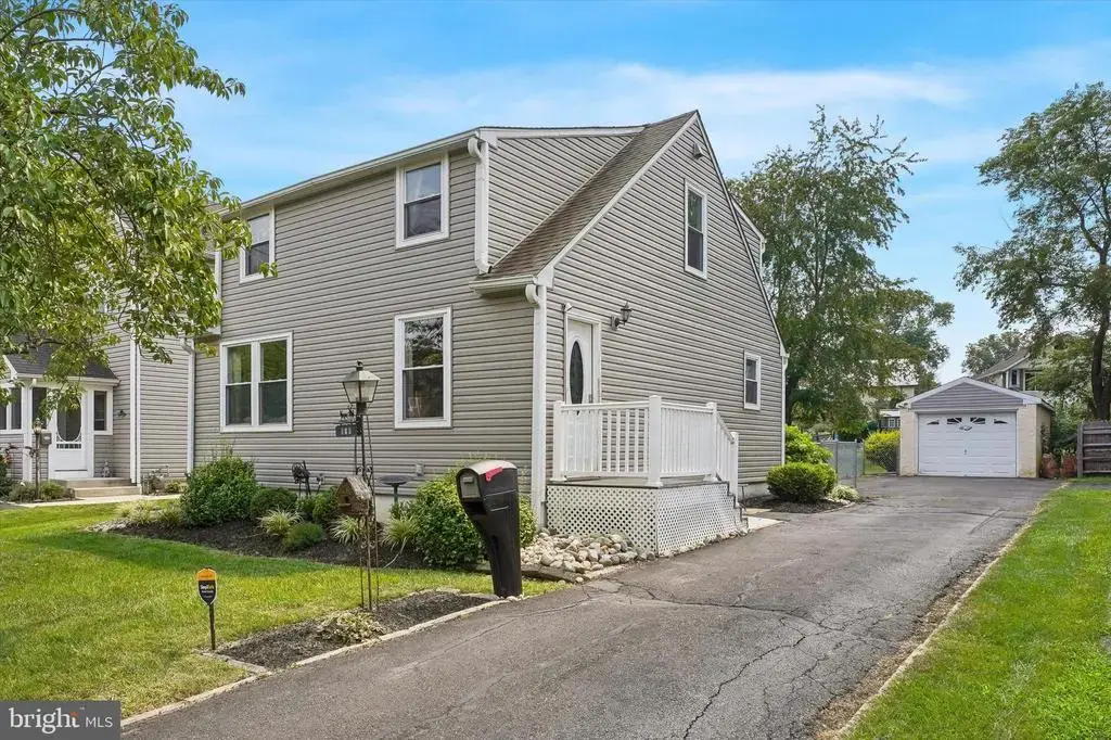 105 Loller Rd, HATBORO