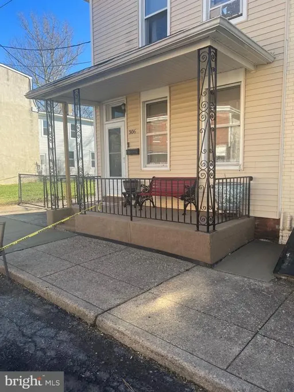 306 Jones Ave, BURLINGTON