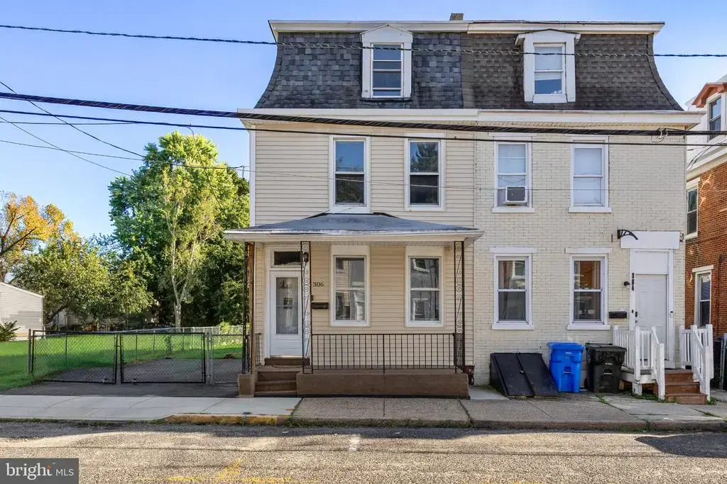 306 Jones Ave, BURLINGTON
