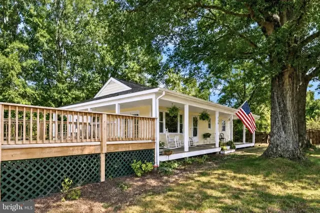 416 Truslow Rd, Fredericksburg