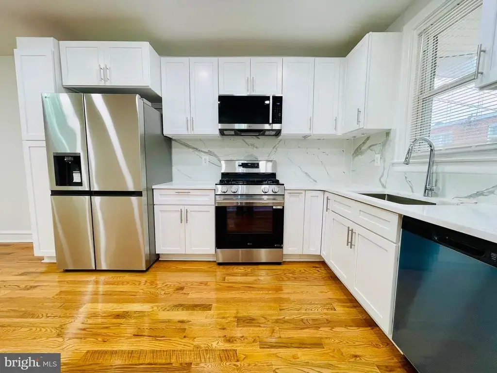 102 W Spencer Ave, PHILADELPHIA