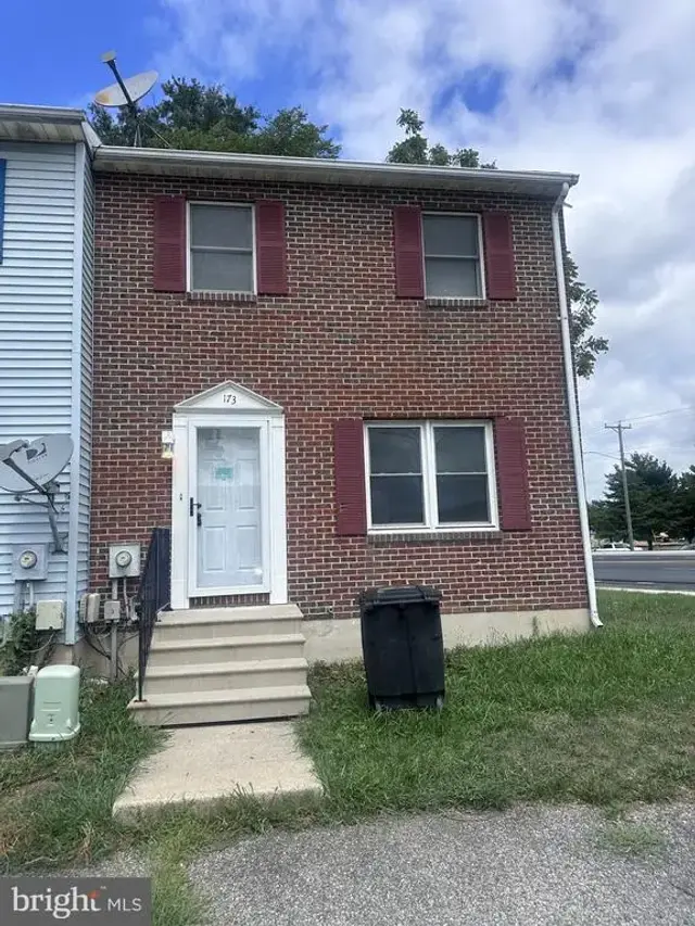 173 Hampton Dr, Dover