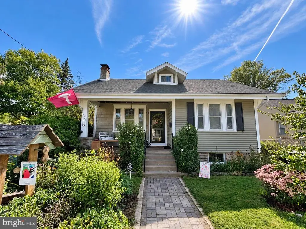 2422 Avondale Ave, ABINGTON