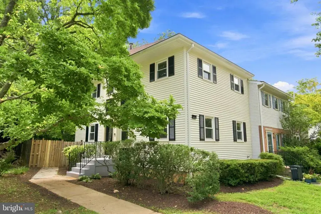 3071 White Birch Ct, FAIRFAX