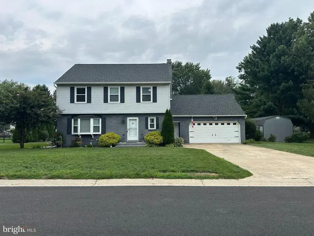 15 Drew Ct, DOVER