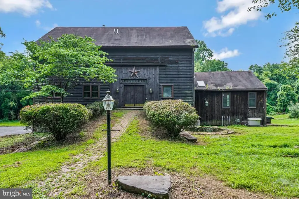 1570 Harbourton Rocktown Rd, HOPEWELL