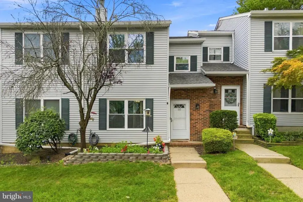 60 Hickory Ct, JAMESBURG
