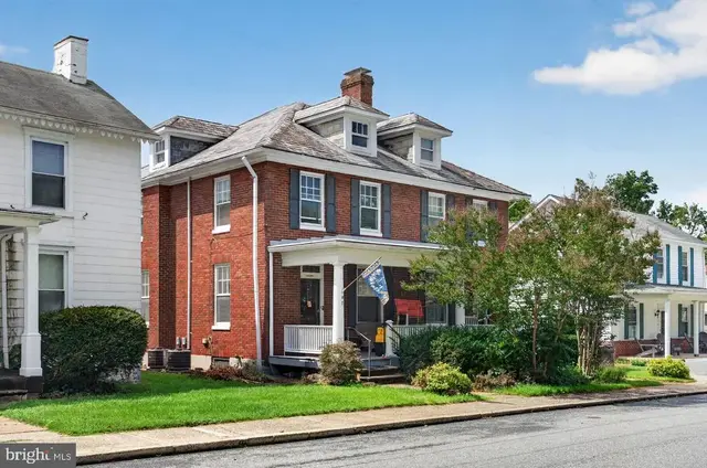 7 Main St, Walkersville