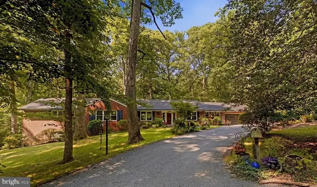10622 Mantz Rd, Silver Spring