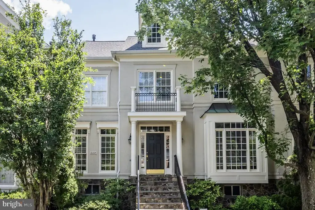 10103 Farr Oak Pl, FAIRFAX