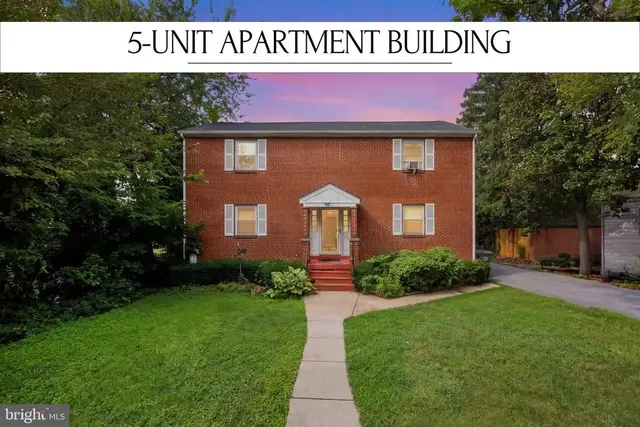 306 1/2 Montgomery St, Laurel