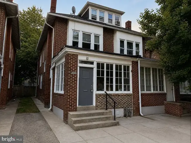 2320 Green St, Harrisburg
