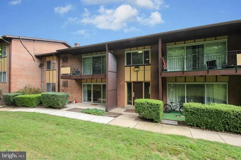 10028 Mosby Woods Dr #232, FAIRFAX
