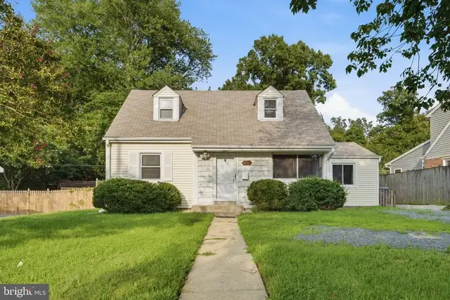6711 Swarthmore Dr, Alexandria