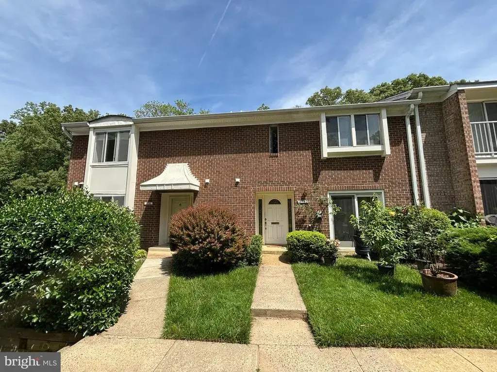 3738 Persimmon Cir, FAIRFAX