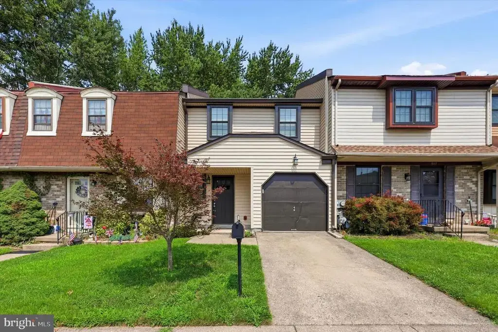 909 Clover Pl, WARMINSTER