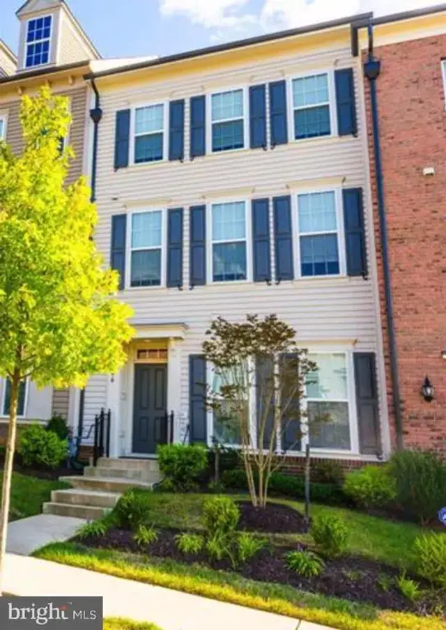 207 Almond Dr, Stafford