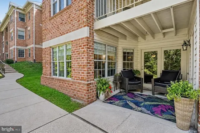 104 Gwen Dr #104-1l, Forest Hill