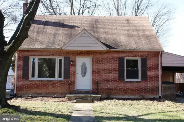 302 Pinehurst Rd, York