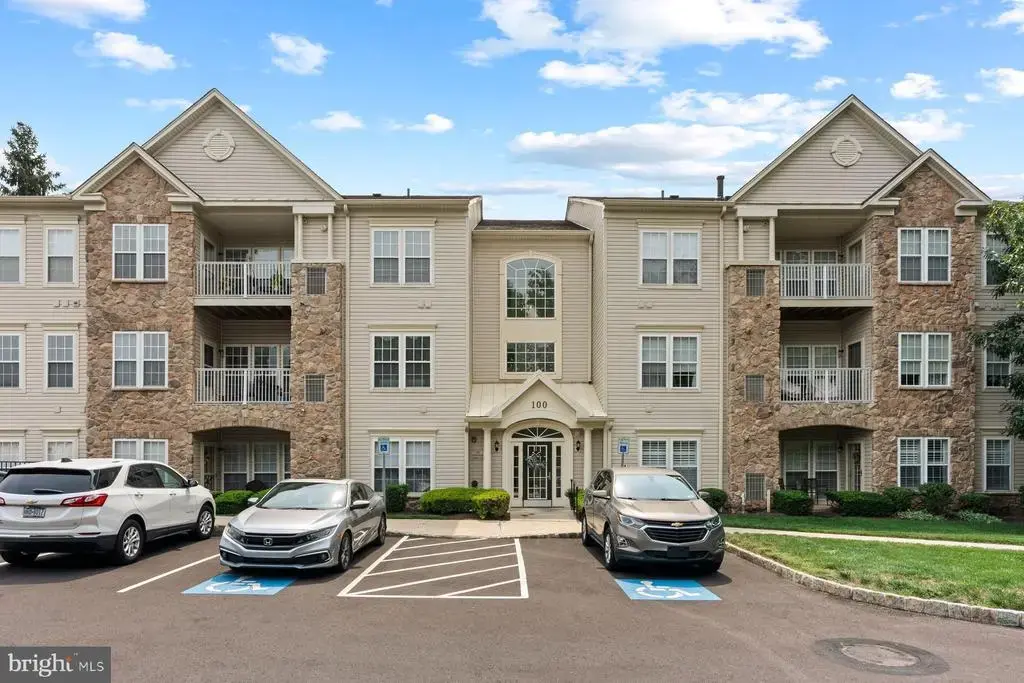 100 Douglas Fir Dr #102, WARRINGTON