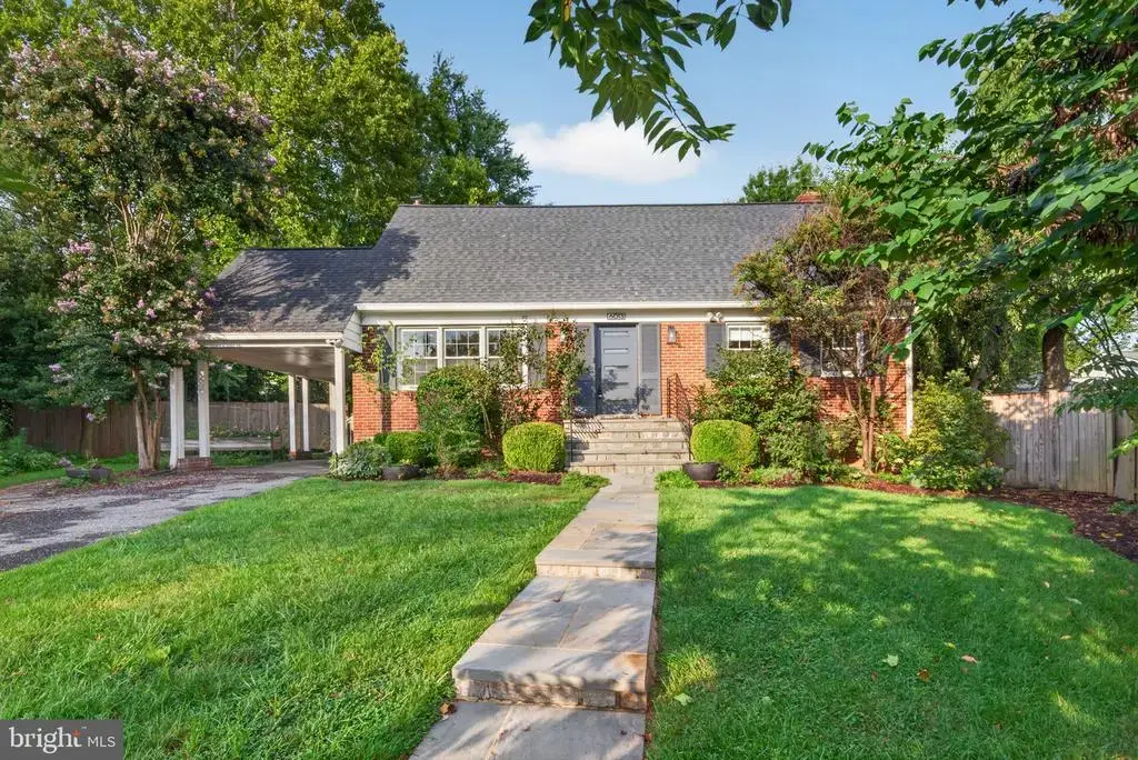 6013 Kingsford Ct, BETHESDA