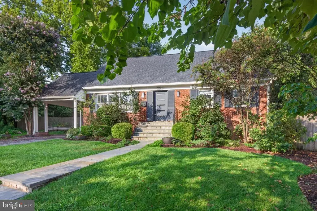 6013 Kingsford Ct, BETHESDA