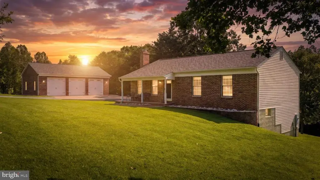 73 Old Farm Rd, FREDERICKSBURG