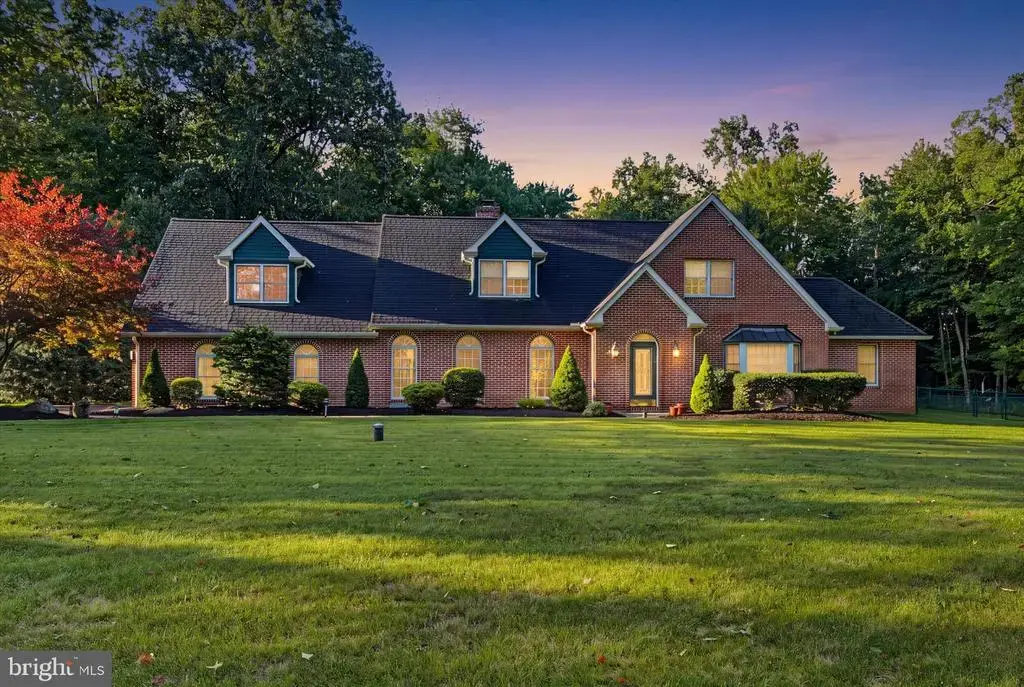 8 Timber Brook Dr, QUAKERTOWN