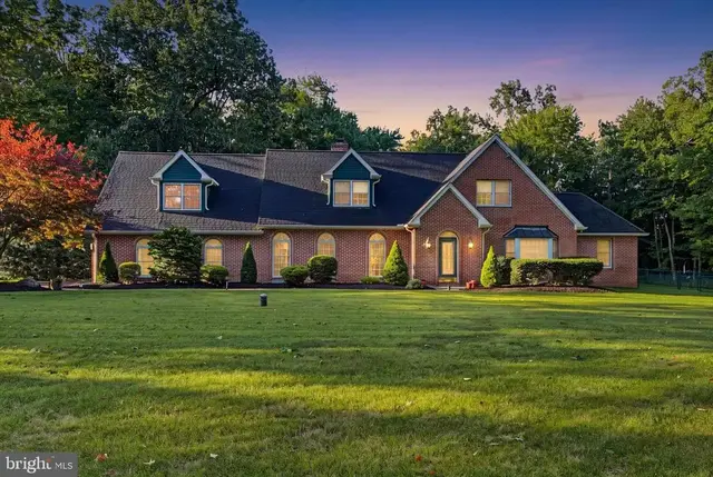 8 Timber Brook Dr, Quakertown