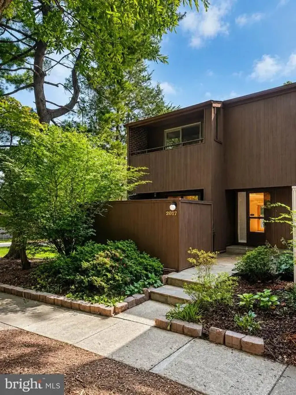 2017 Wethersfield Ct, RESTON