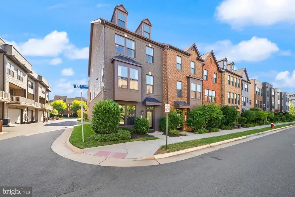 22306 Tees Ter, ASHBURN