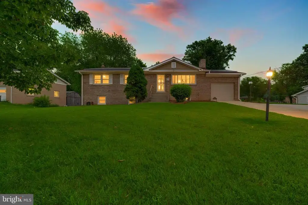 11729 Redwood Dr E, BRANDYWINE