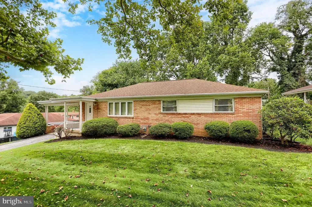 3 Karen Ct, CAMP HILL