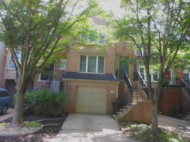 127 Swarthmore Ave, Gaithersburg