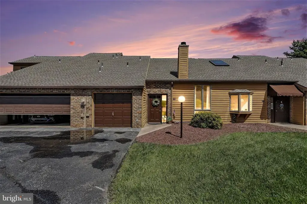 98 Westview Mnr #98, YORK