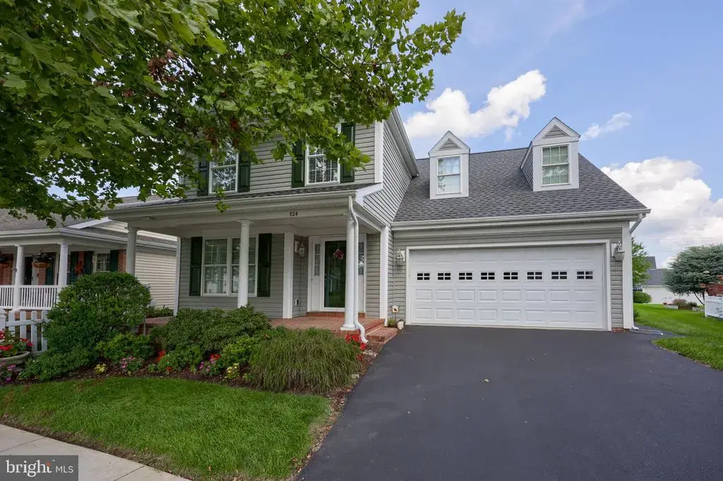 524 Thornberry Ln, LITITZ