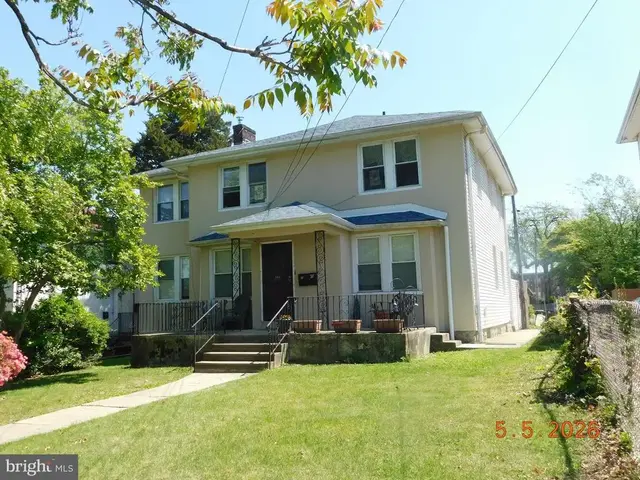 194 E Plumstead Ave, Lansdowne